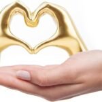Small Heart Hands Sculpture Decor for Living Room Bedroom Bookshelf Coffee Table and Office Display, Love Finger Statue Modern Aesthetic Home Decor, Unique Gift for Wedding Christmas Birthday (Gold)